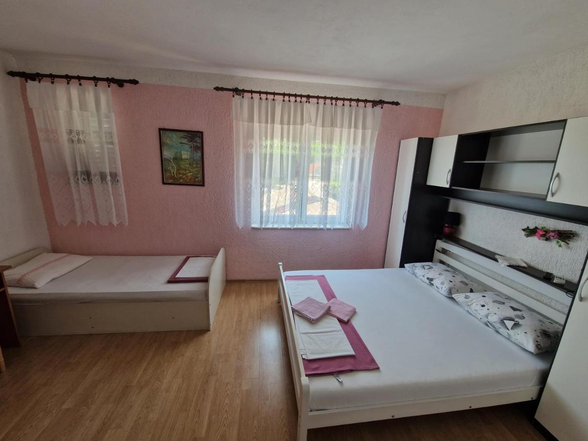 Rooms Anita Sibinj Sibinj Krmpotski Exterior foto