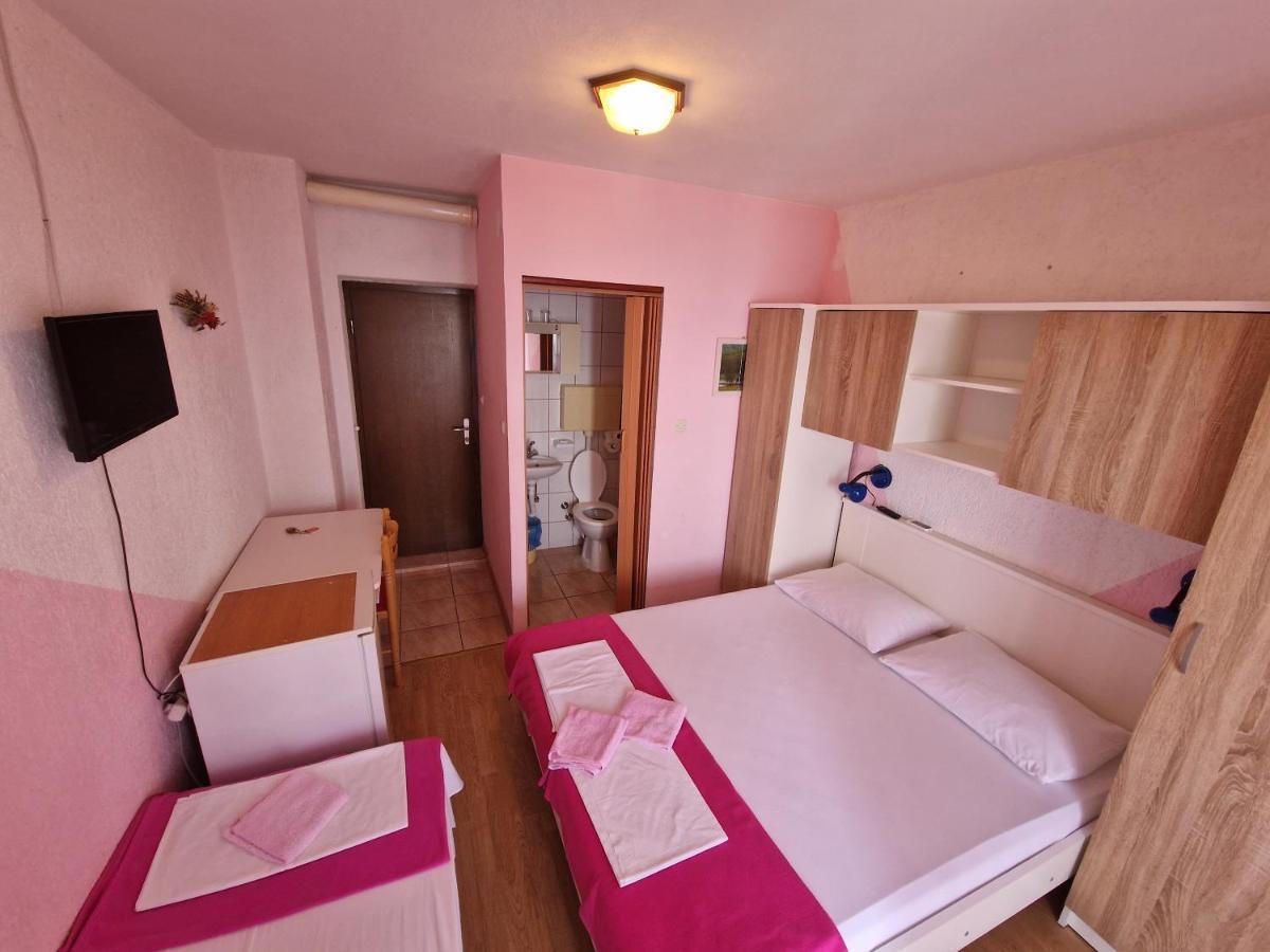 Rooms Anita Sibinj Sibinj Krmpotski Exterior foto